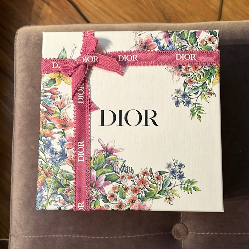 Dior gift box